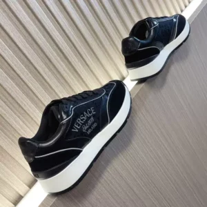 VERSACE-MILANO-RUNNER-SNEAKERS-VS47-2.webp