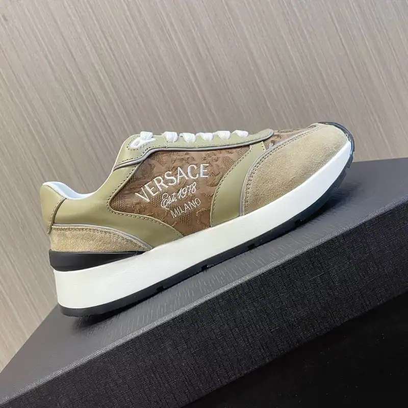 VERSACE MILANO RUNNER SNEAKERS – VS48