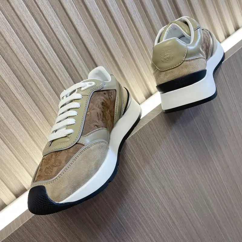 VERSACE-MILANO-RUNNER-SNEAKERS-VS48-3.webp