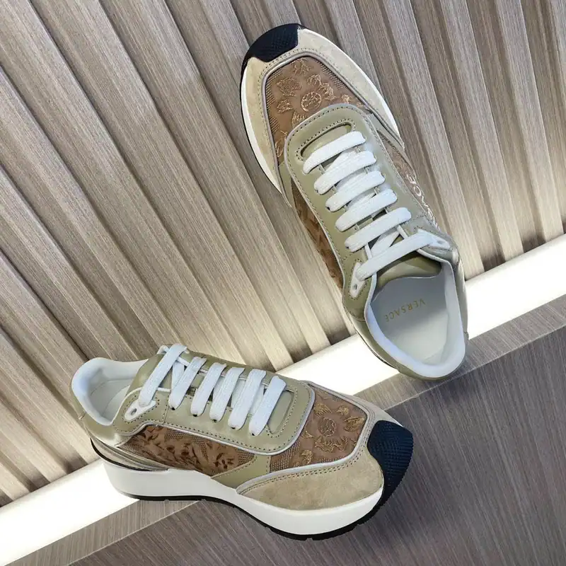 VERSACE-MILANO-RUNNER-SNEAKERS-VS48-4.webp