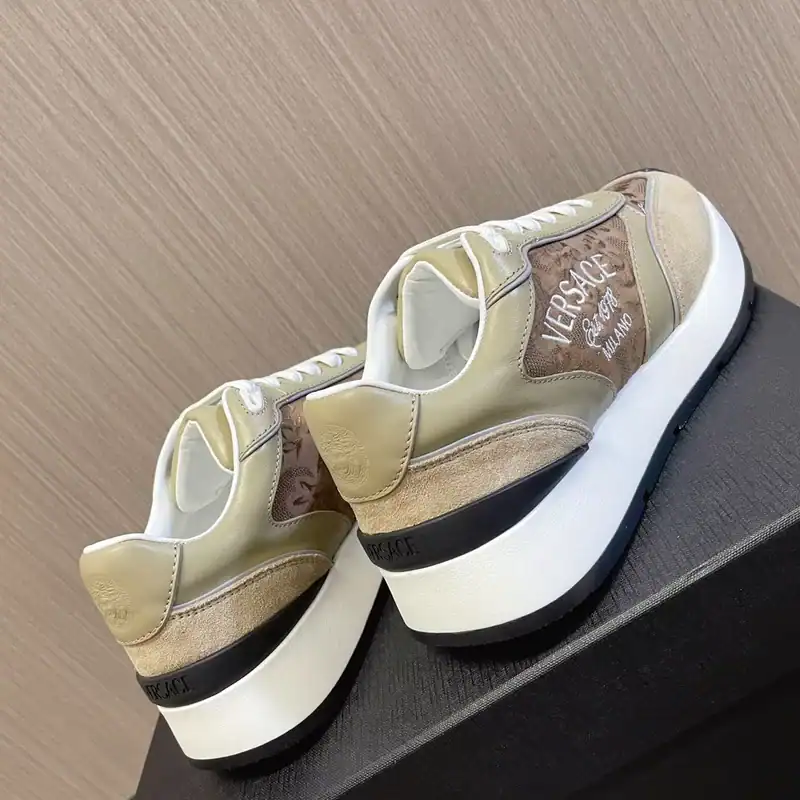 VERSACE-MILANO-RUNNER-SNEAKERS-VS48-5.webp