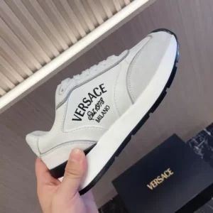 VERSACE-MILANO-RUNNER-SNEAKERS-VS49-2.webp