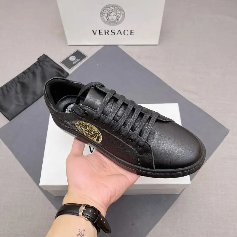 VERSACE-SNEAKERS-VS61-6.webp