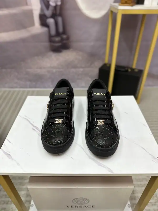 VERSACE-SNEAKERS-VS62-4.webp