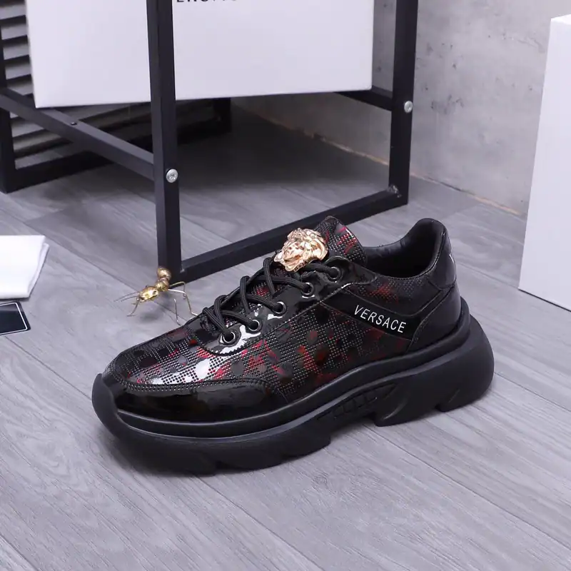 VERSACE-SNEAKERS-VS70-2.webp