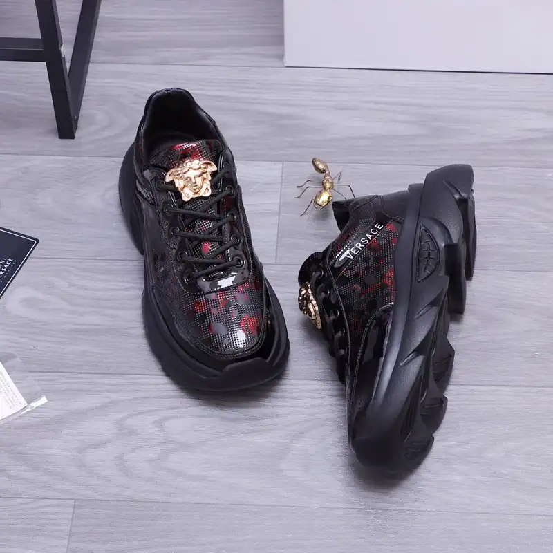 VERSACE-SNEAKERS-VS70-5.webp