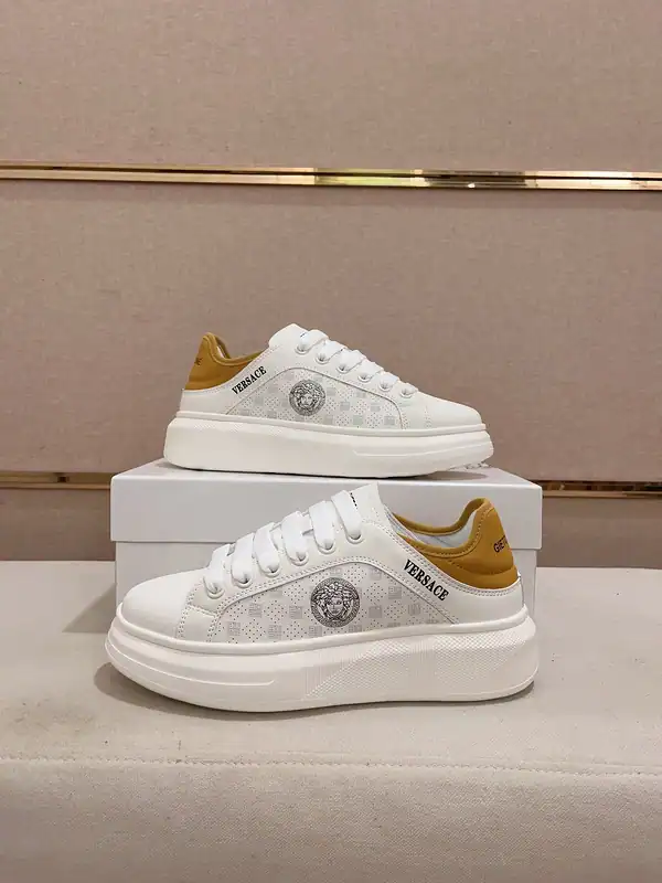 VERSACE-SNEAKERS-VS75-2.webp