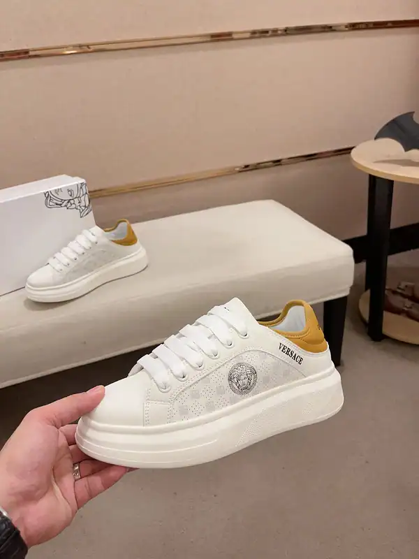 VERSACE-SNEAKERS-VS75-4.webp