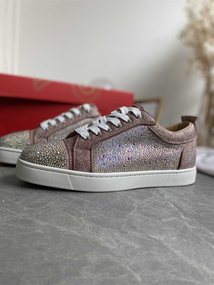 CHRISTIAN LOUBOUTIN LOW TOP SNEAKER