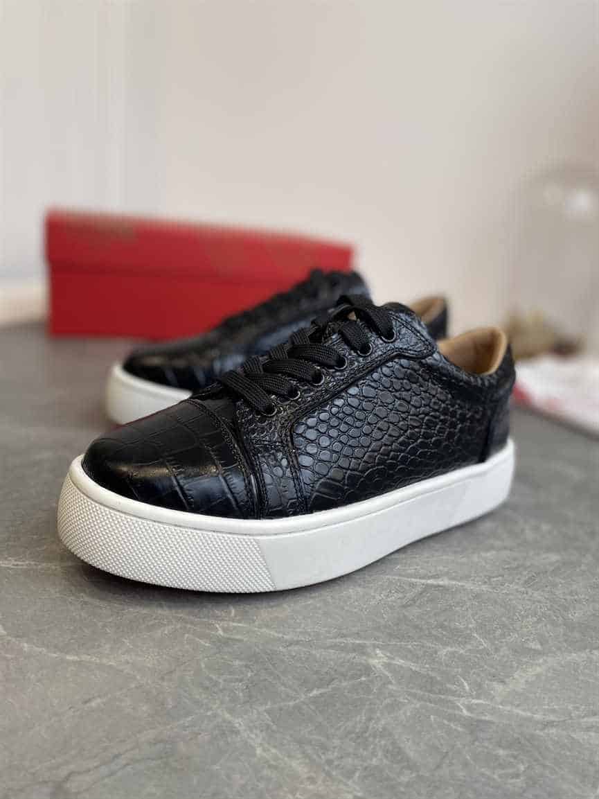CHRISTIAN LOUBOUTIN LOW TOP SNEAKER