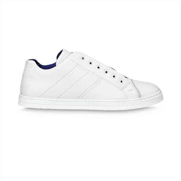 FENDI LOGO-STRAP LOW-TOP SNEAKERS – FD11
